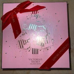 Victoria Secret Bombshell Set